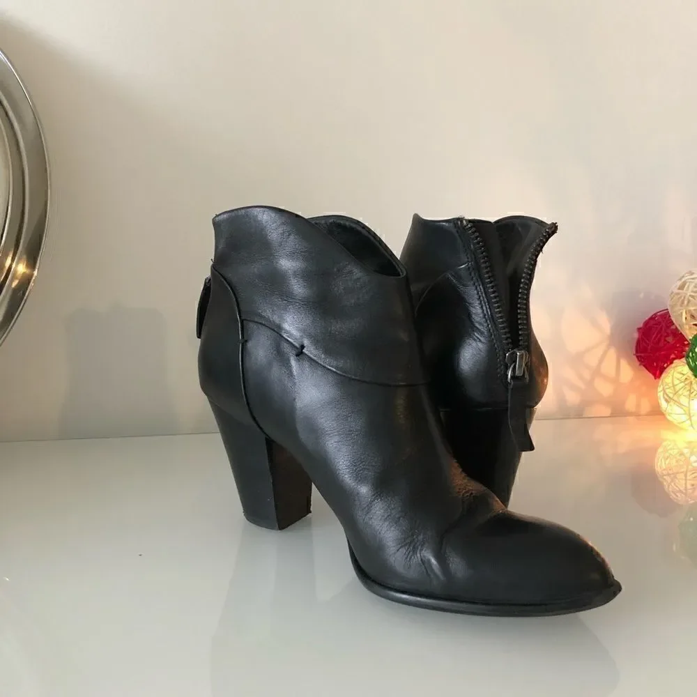B Makowsky Black Leather booties.